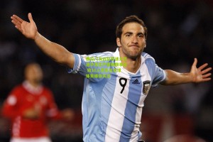 弗拉门戈远征球迷大巴途中发生严重侧翻事故 致16人受伤引全球体育媒体关注